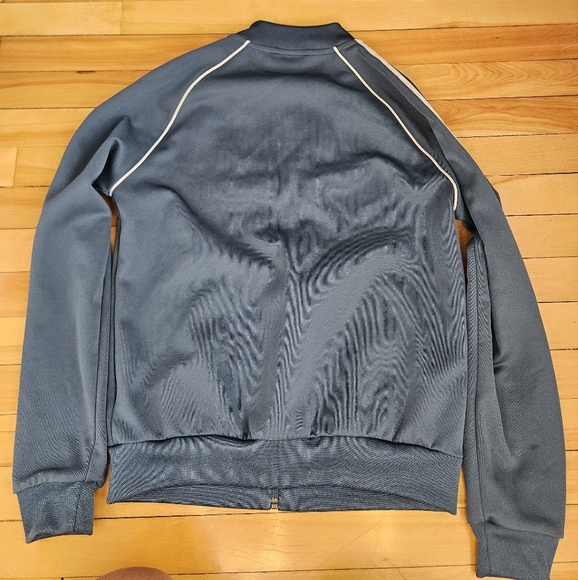 Adidas shirt - Picture 3 of 5